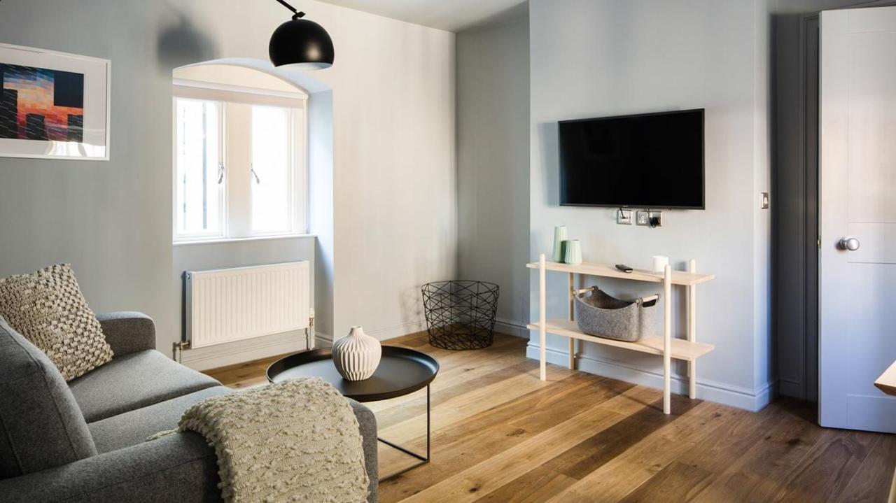 Hiding Space - St Catherine'S Hospital Apartments Bath Bagian luar foto