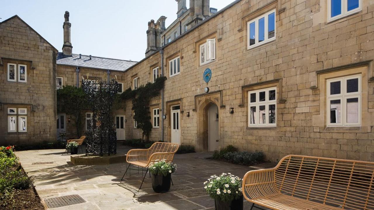 Hiding Space - St Catherine'S Hospital Apartments Bath Bagian luar foto