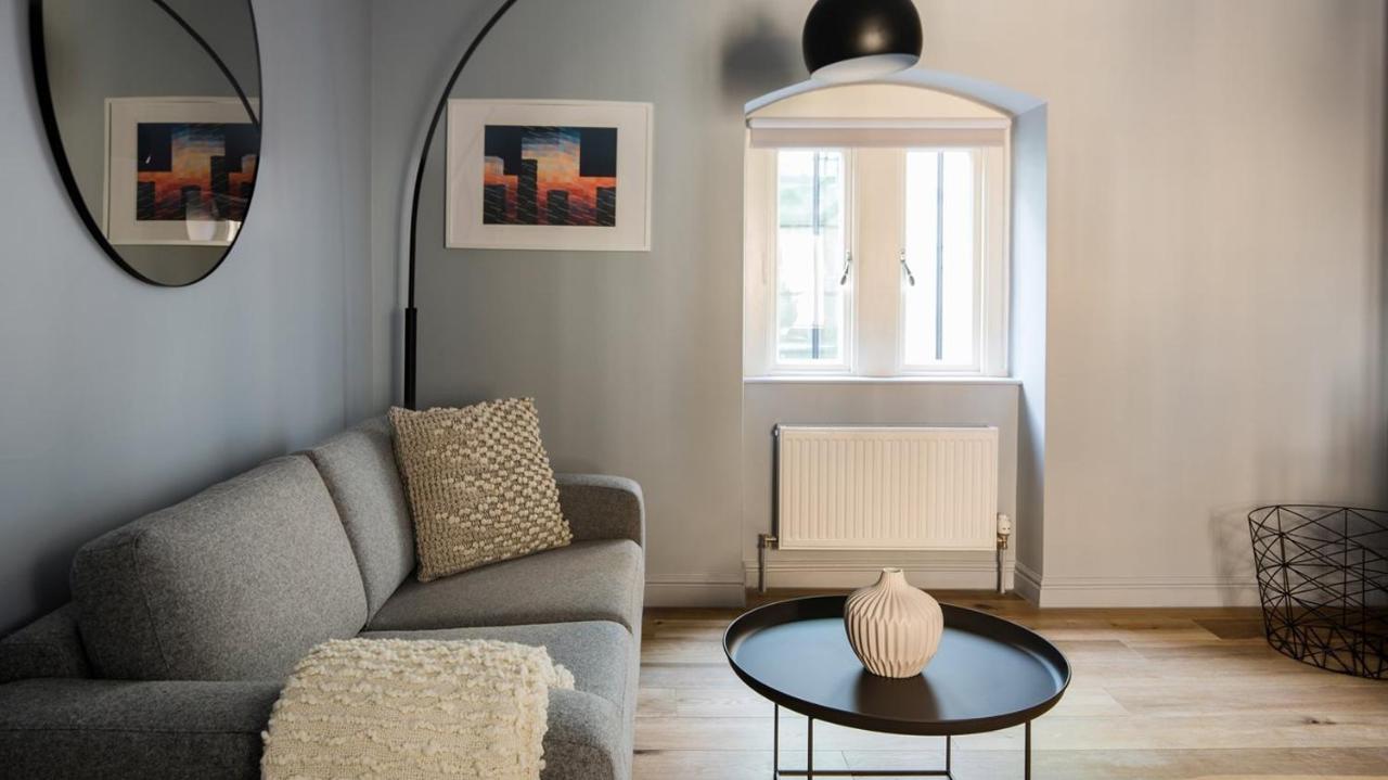 Hiding Space - St Catherine'S Hospital Apartments Bath Bagian luar foto