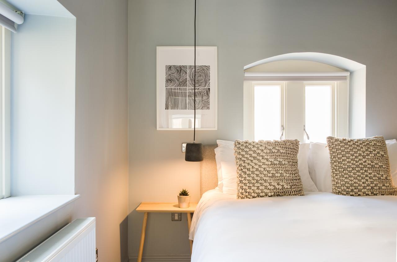 Hiding Space - St Catherine'S Hospital Apartments Bath Bagian luar foto