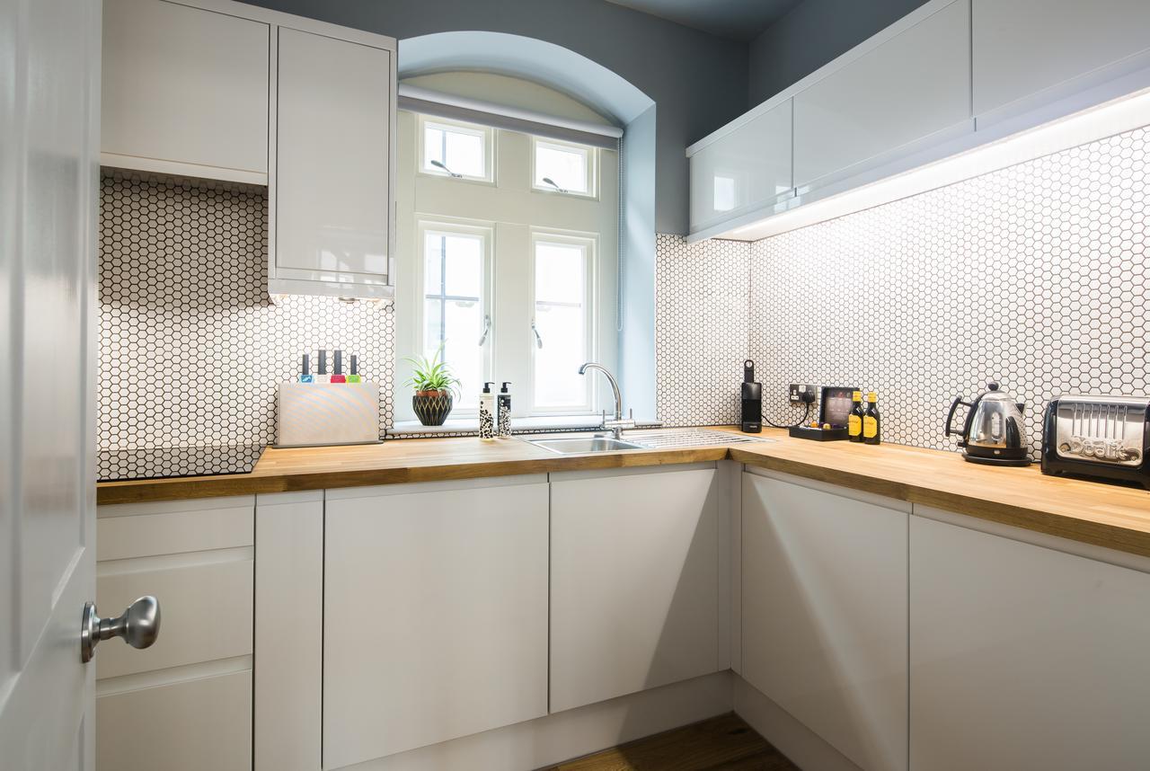 Hiding Space - St Catherine'S Hospital Apartments Bath Bagian luar foto
